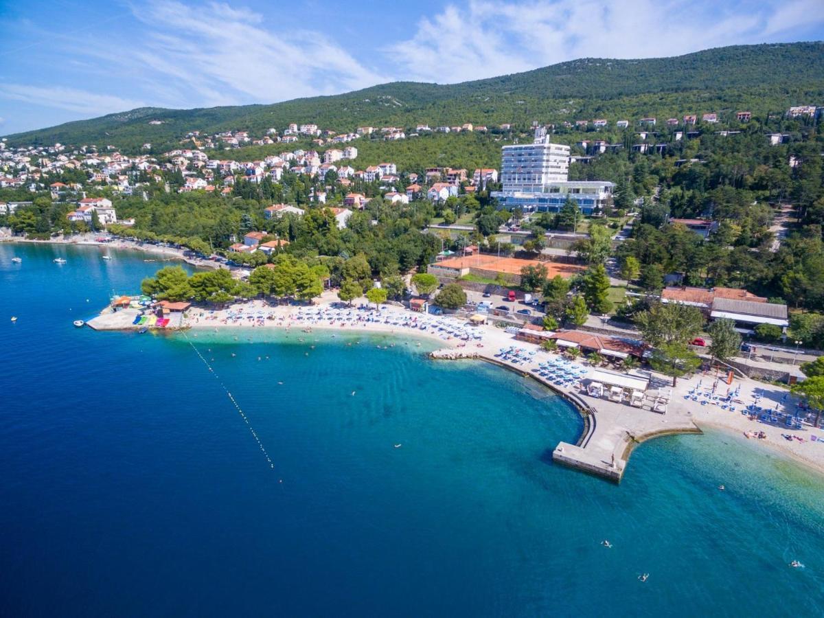 Apartments Bartulin Crikvenica Bagian luar foto